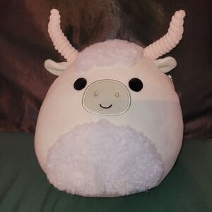 Squishmallow Iver the Highland Cow 8 Inch fuzzy Mint Green Kellytoy Easter 2023